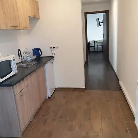 Noclegi Piastow * Piastow