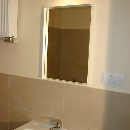 Noclegi Piastow * Piastow