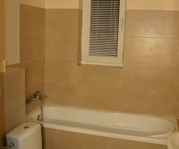 Noclegi Piastow * Piastow